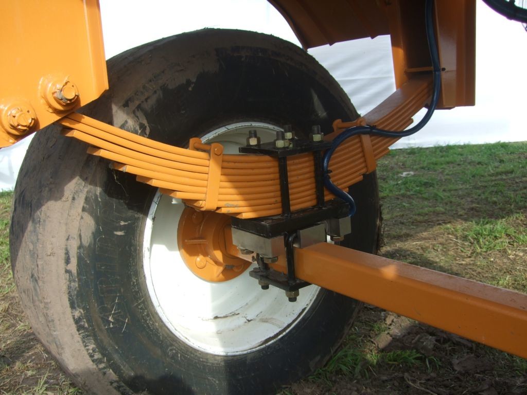 Seed carts equipped with Vesta scales